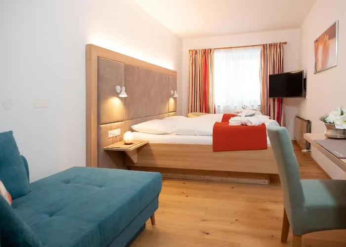 Santner, Hotel